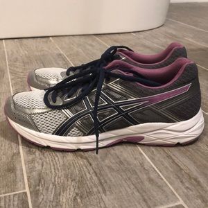 ASICS everyday comfort amplifoam sneakers